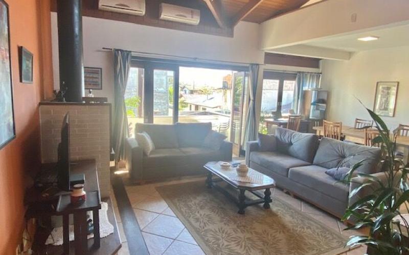 Apartamento na Av.central de Garopaba