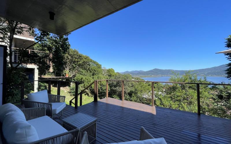 Casa Com vista na Ferrugem