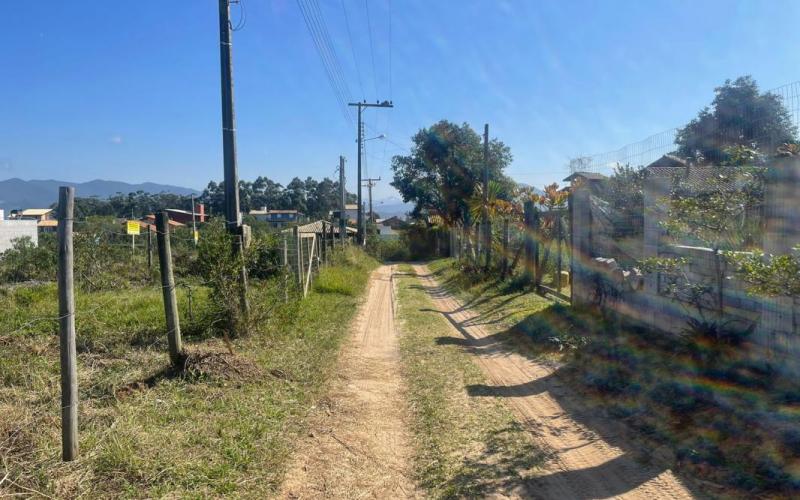 Terreno com matrícula no Rosa